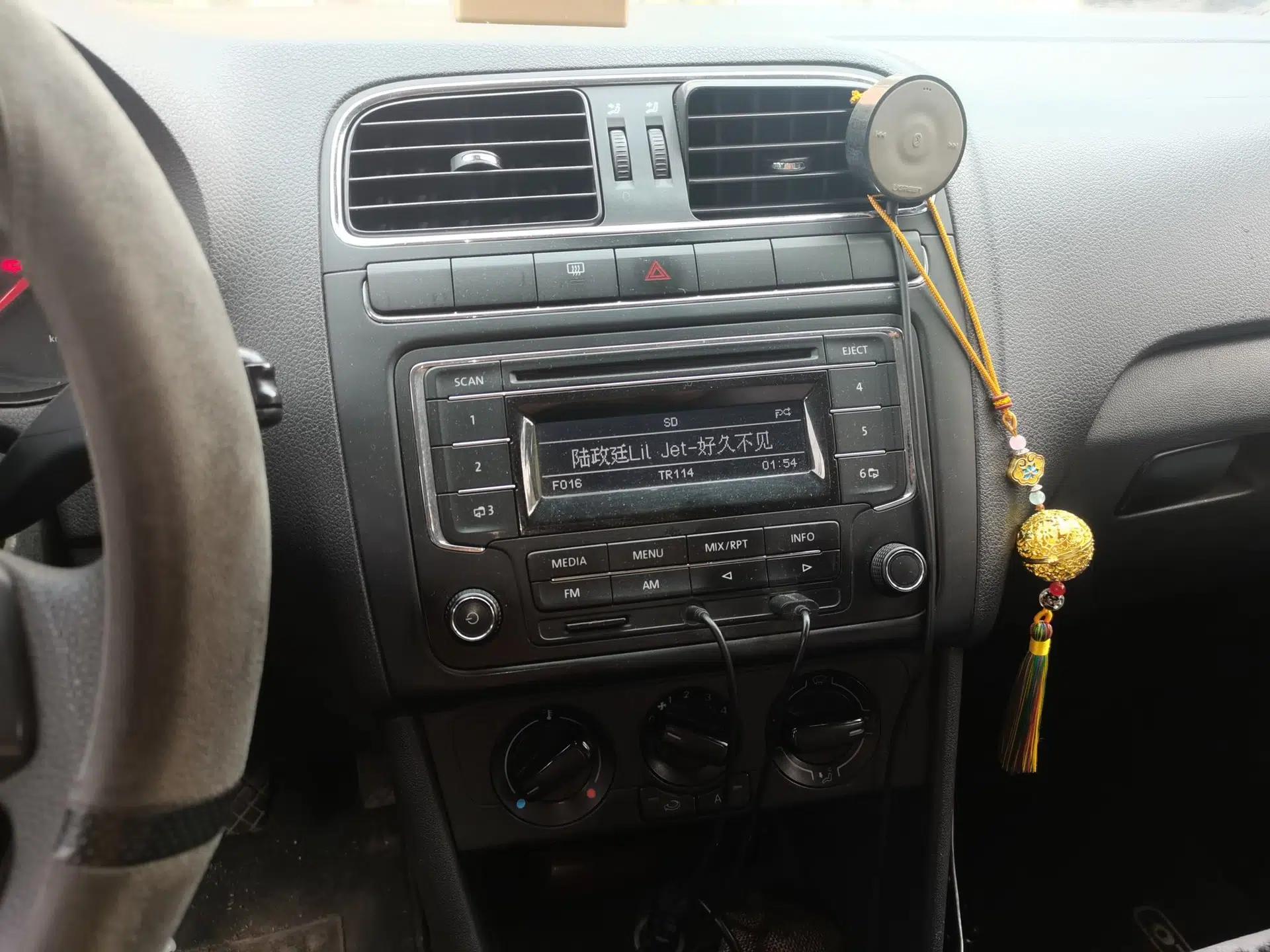 Volkswagen Polo 2013 1.4L Manual Comfort Edition — миниатюра 13