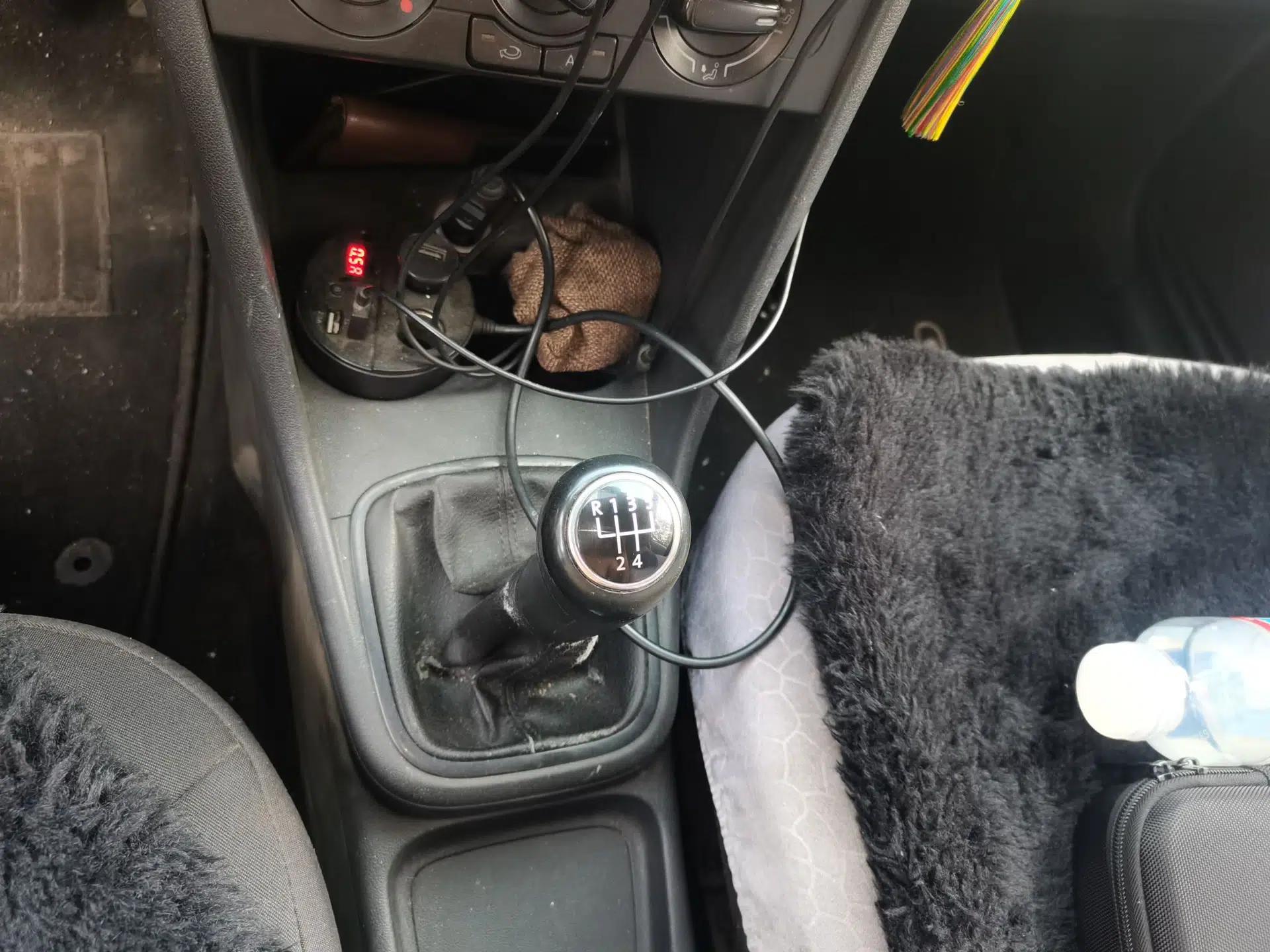 Volkswagen Polo 2013 1.4L Manual Comfort Edition — миниатюра 14