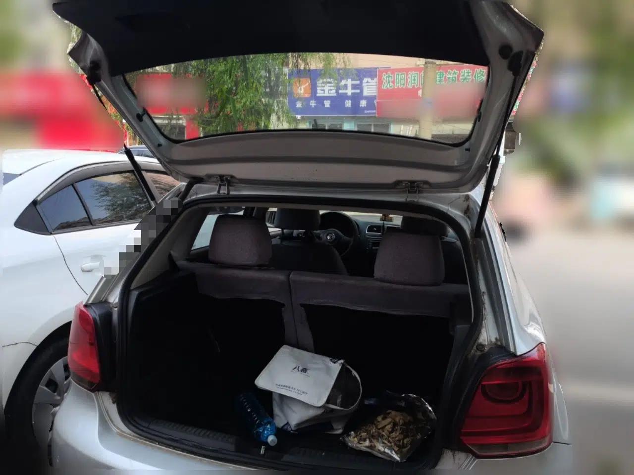 Volkswagen Polo 2013 1.4L Manual Comfort Edition — миниатюра 19