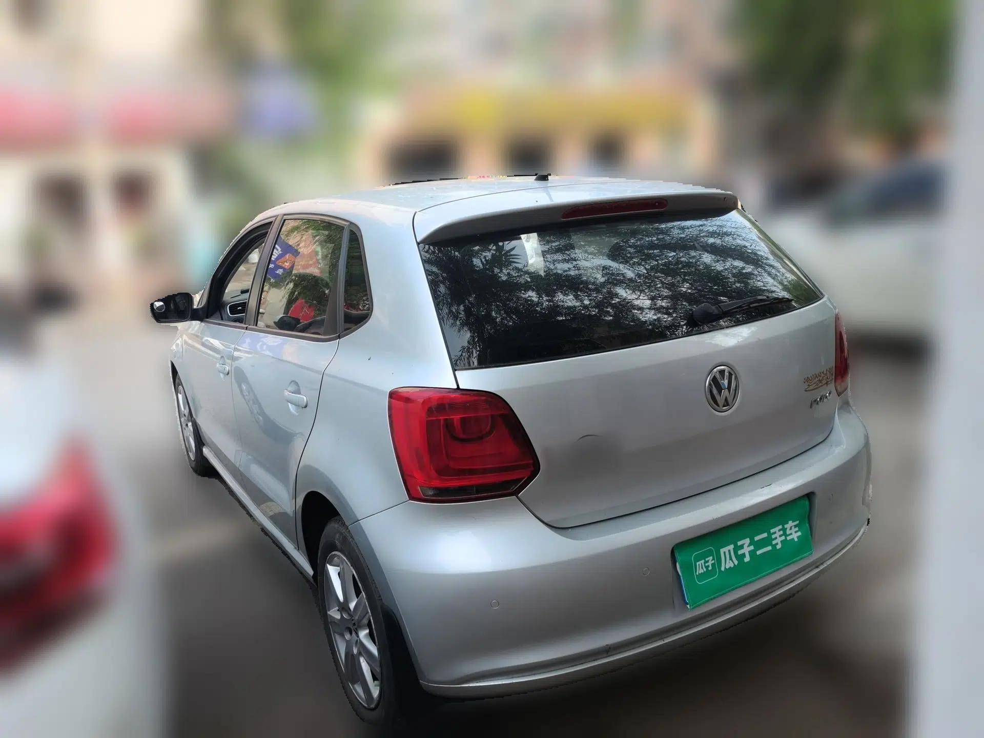 Volkswagen Polo 2013 1.4L Manual Comfort Edition — миниатюра 4