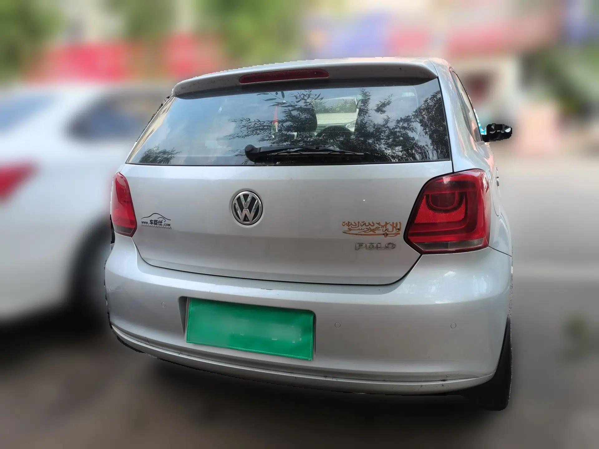 Volkswagen Polo 2013 1.4L Manual Comfort Edition — миниатюра 5