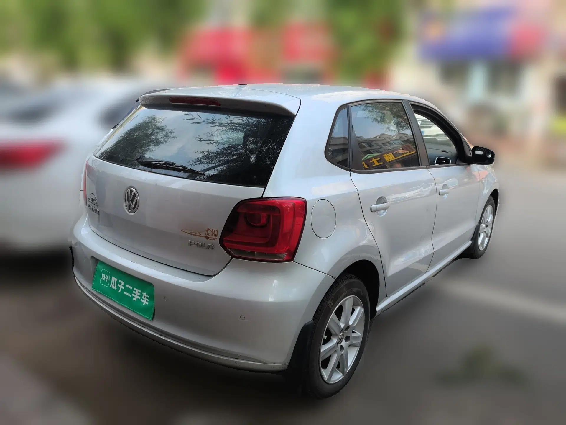 Volkswagen Polo 2013 1.4L Manual Comfort Edition — миниатюра 6