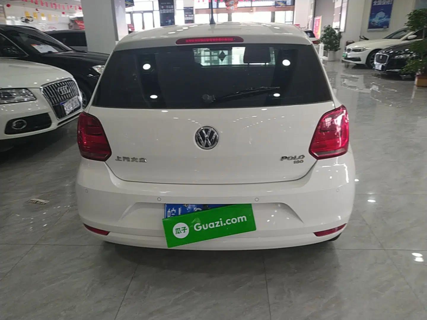 Volkswagen Polo 2016 1.6L Automatic Comfort Model — миниатюра 5