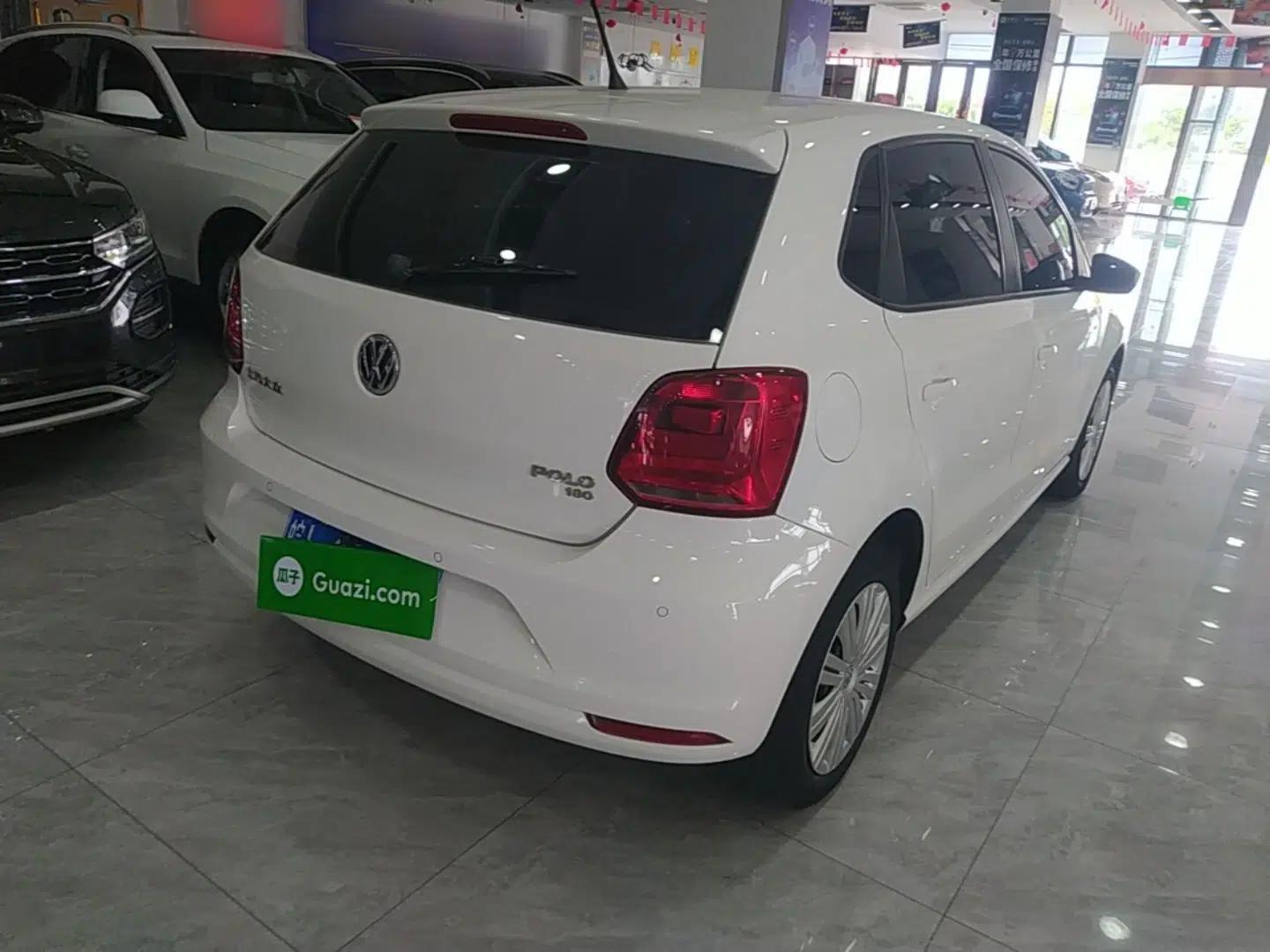 Volkswagen Polo 2016 1.6L Automatic Comfort Model — миниатюра 6