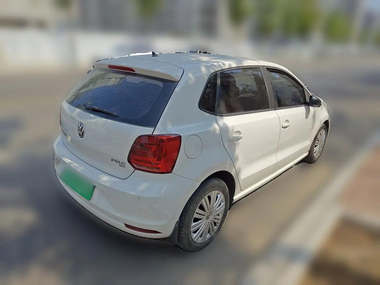 Volkswagen Polo 2016 1.6L Automatic Comfort Model — миниатюра 6