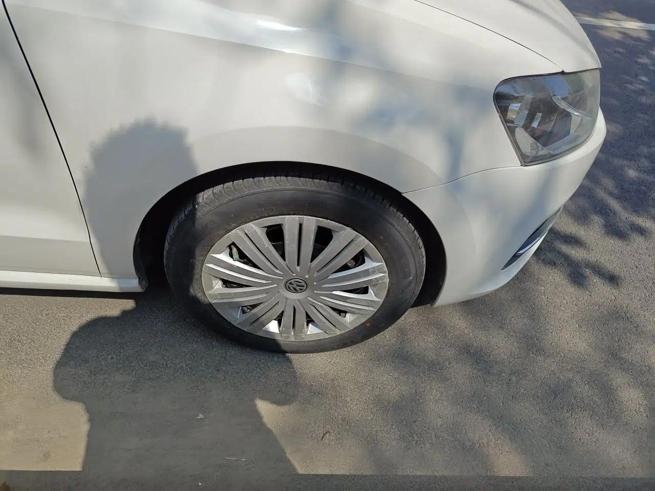 Volkswagen Polo 2016 1.6L Automatic Comfort Model — миниатюра 8