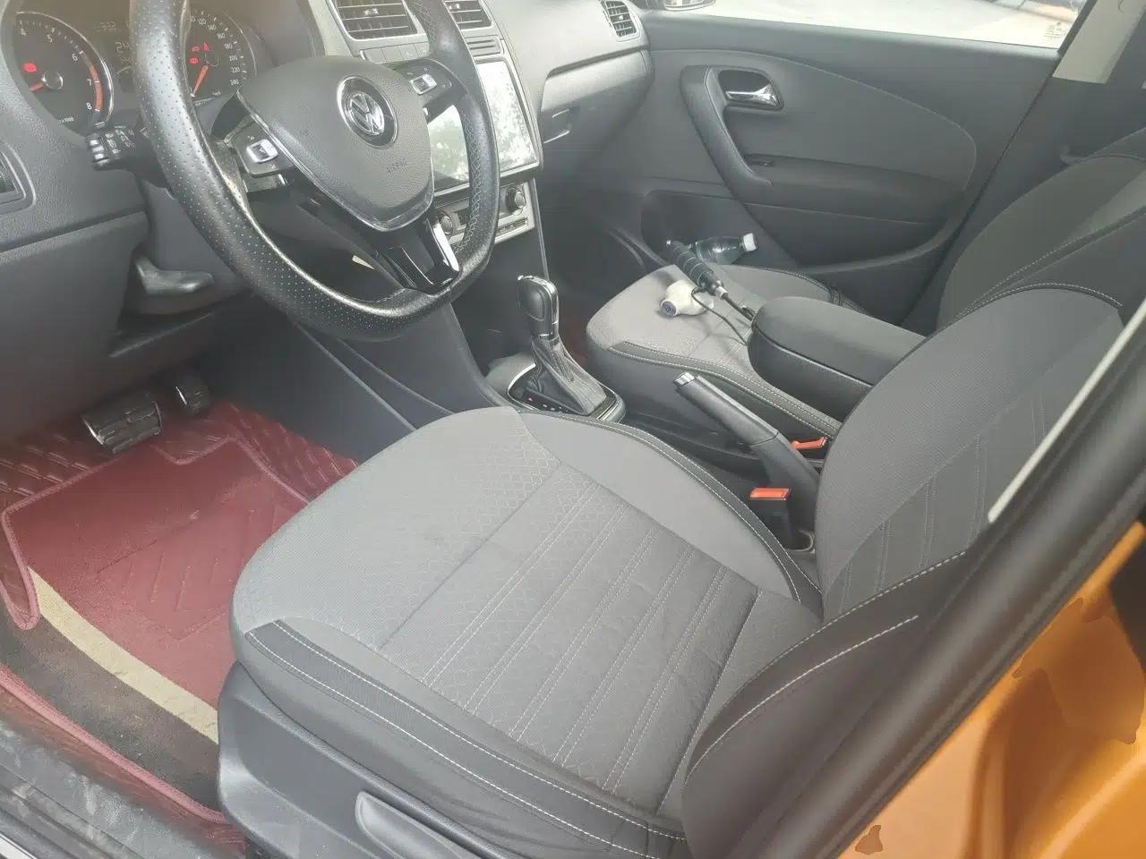 Volkswagen Polo 2014 1.6L Cross Polo Automatic — миниатюра 15