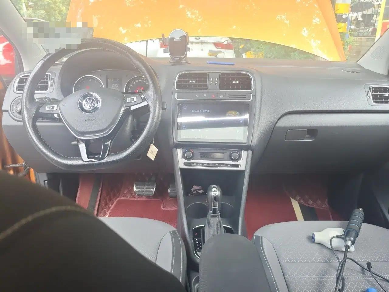 Volkswagen Polo 2014 1.6L Cross Polo Automatic — миниатюра 9