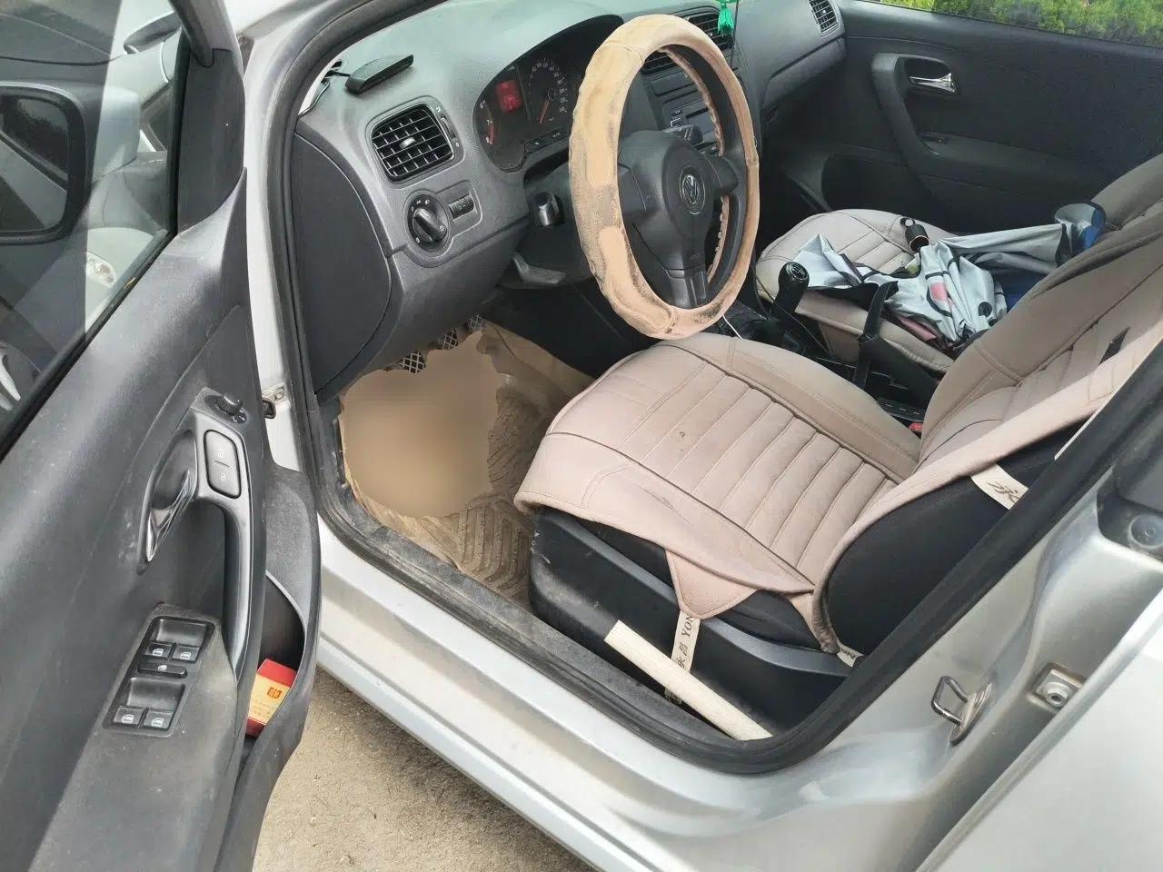 Volkswagen Polo 2011 1.4L Manual ZhiLe Edition — миниатюра 16