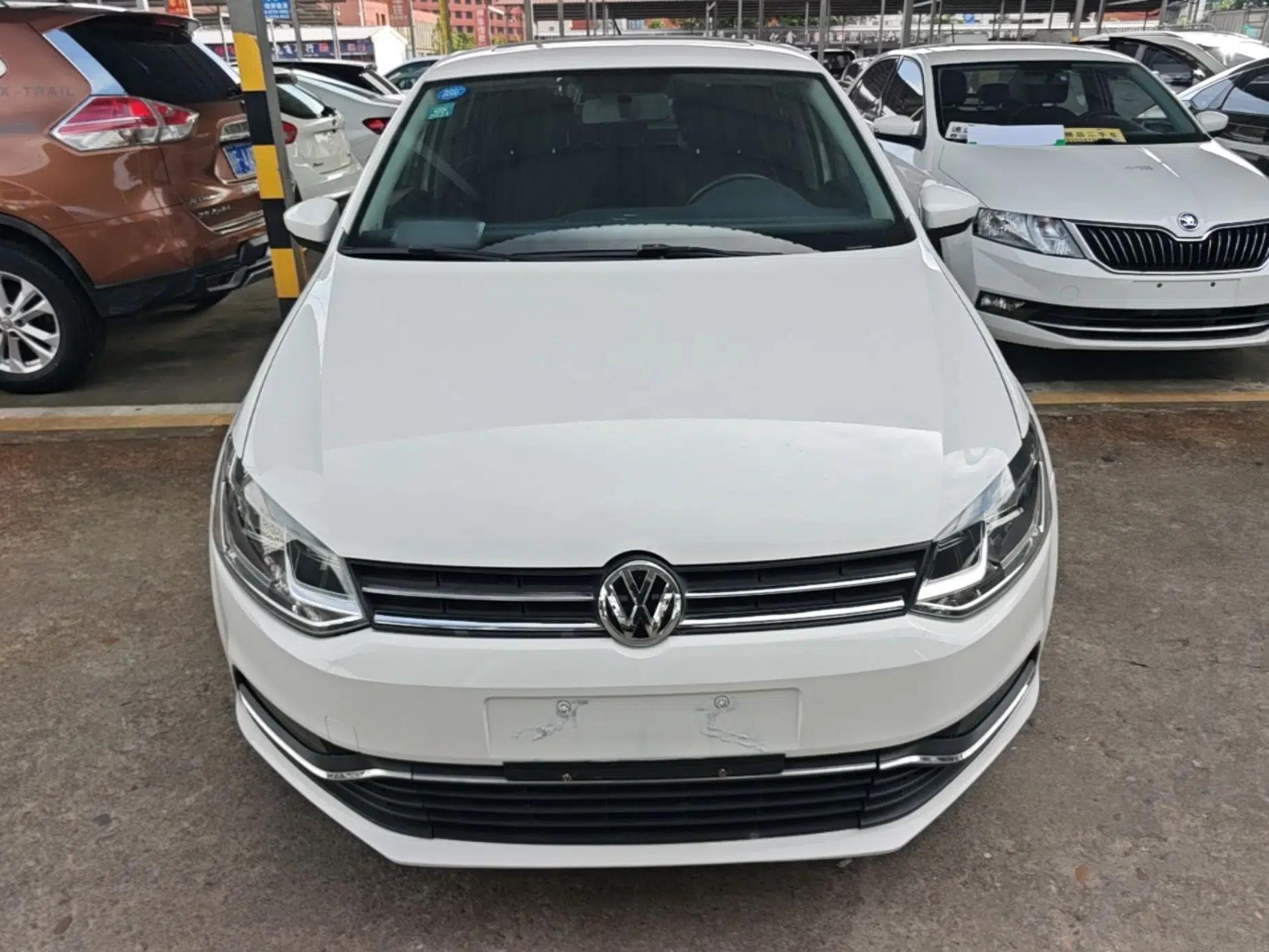 Volkswagen Polo 2016 1.6L Automatic Comfort Model — миниатюра 2