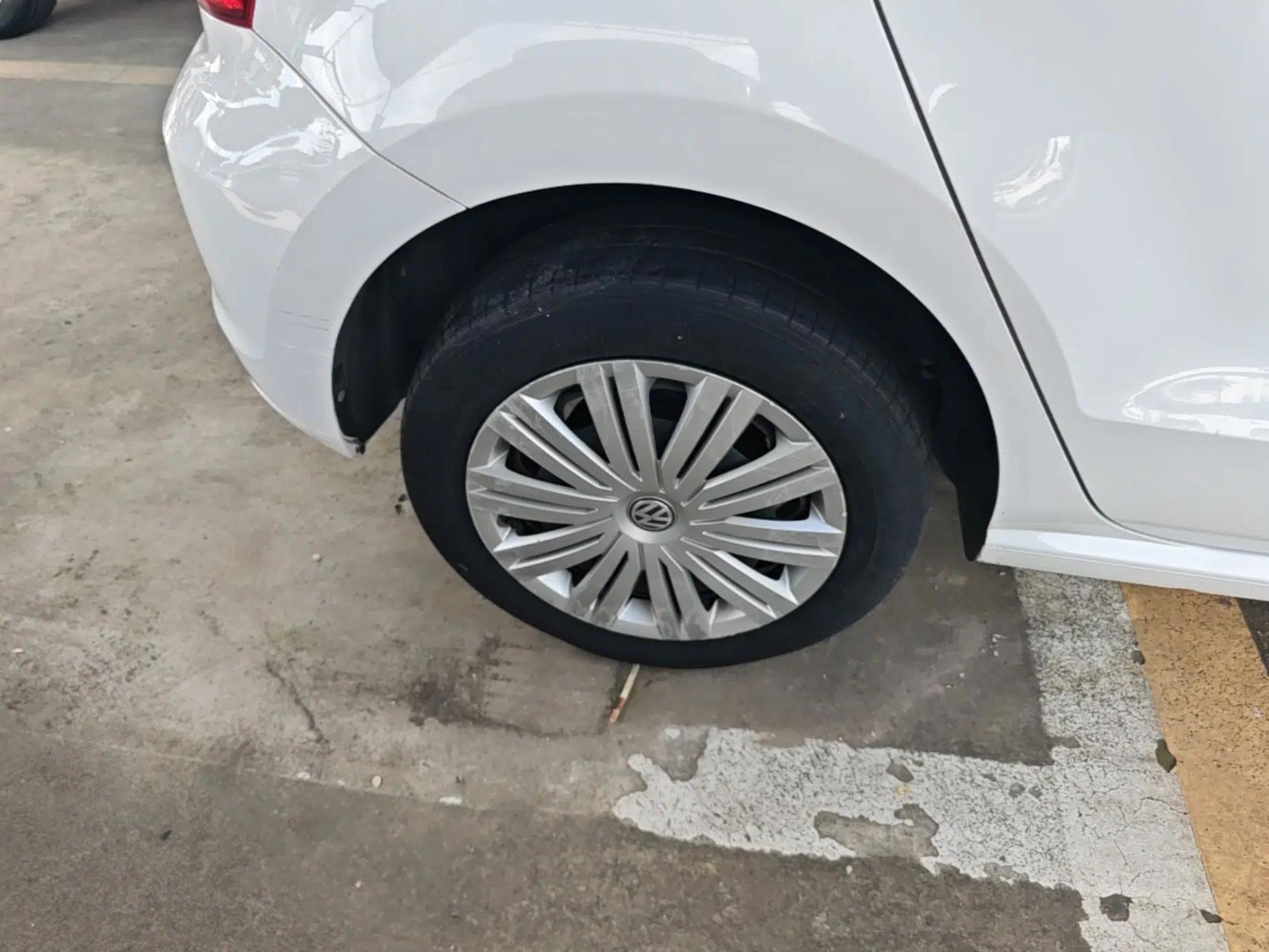 Volkswagen Polo 2016 1.6L Automatic Comfort Model — миниатюра 11