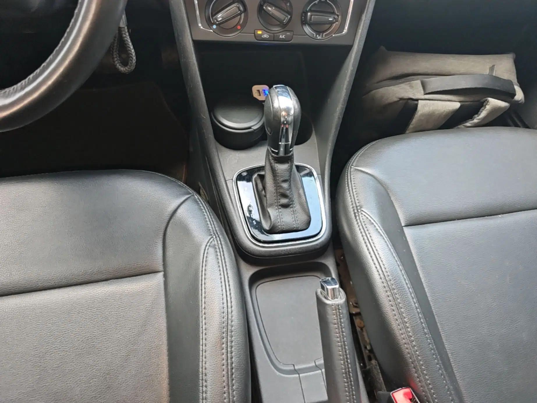 Volkswagen Polo 2016 1.6L Automatic Comfort Model — миниатюра 16