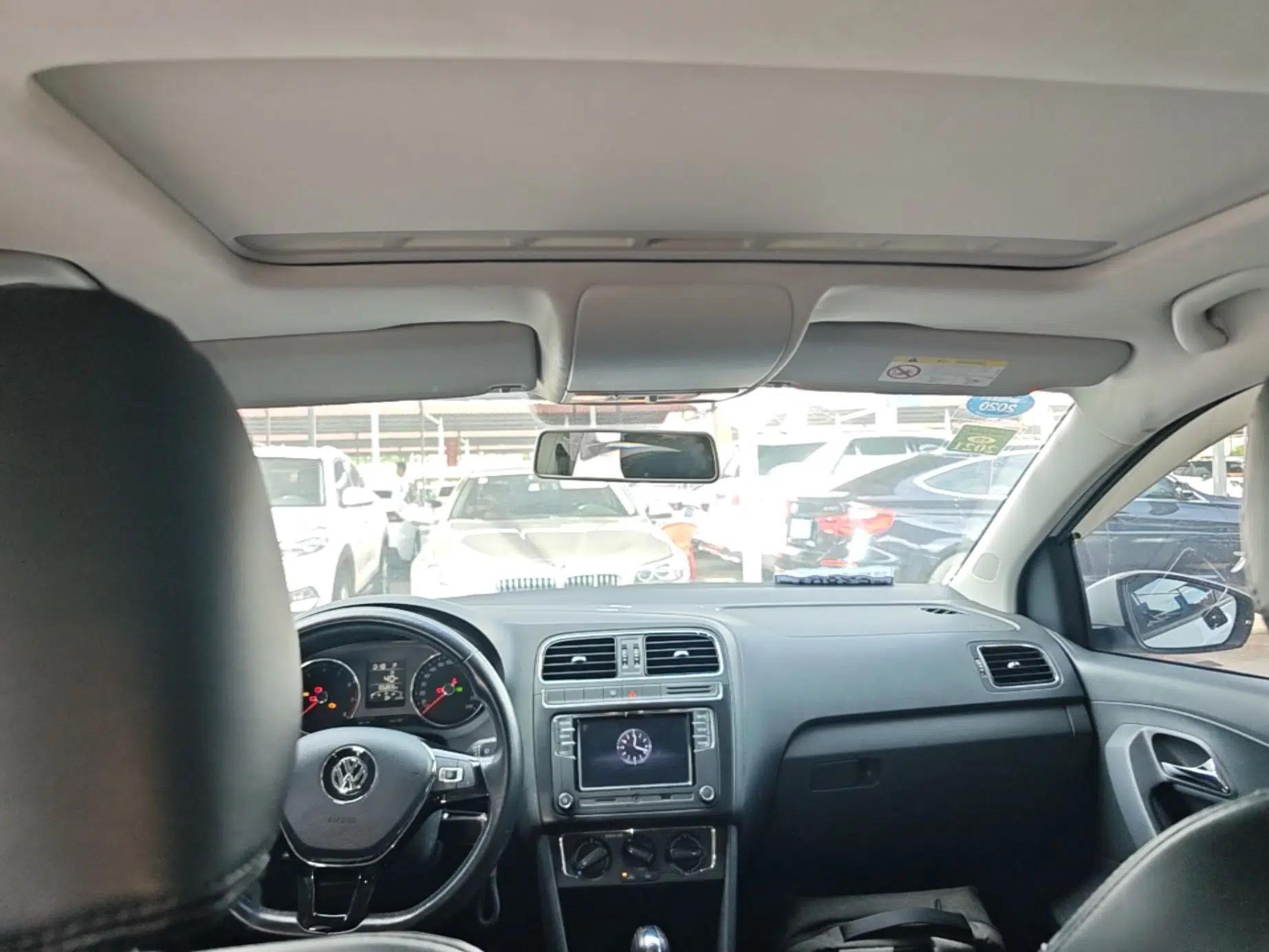 Volkswagen Polo 2016 1.6L Automatic Comfort Model — миниатюра 21