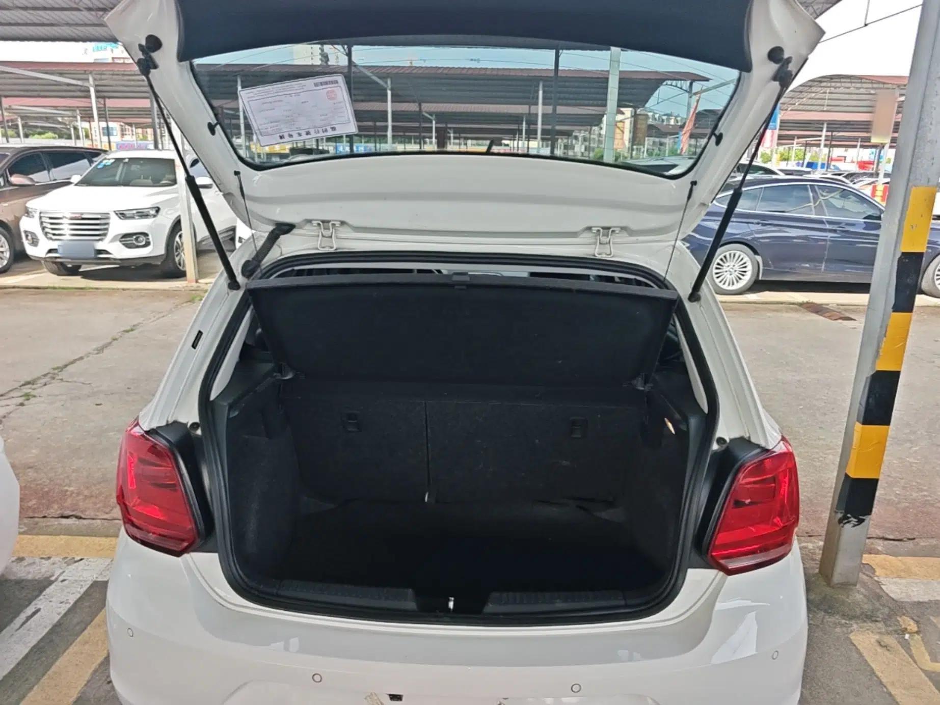 Volkswagen Polo 2016 1.6L Automatic Comfort Model — миниатюра 22
