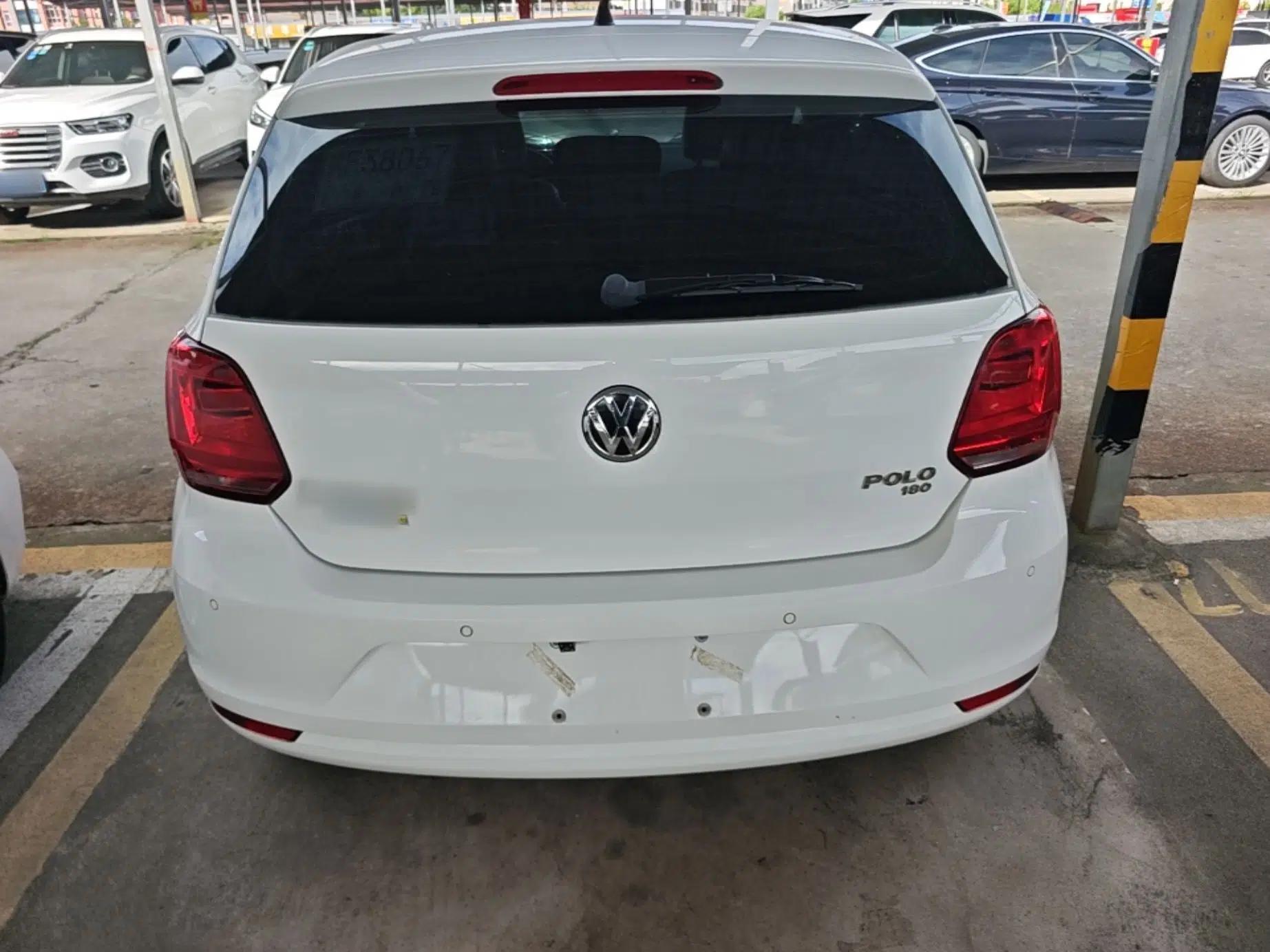 Volkswagen Polo 2016 1.6L Automatic Comfort Model — миниатюра 5