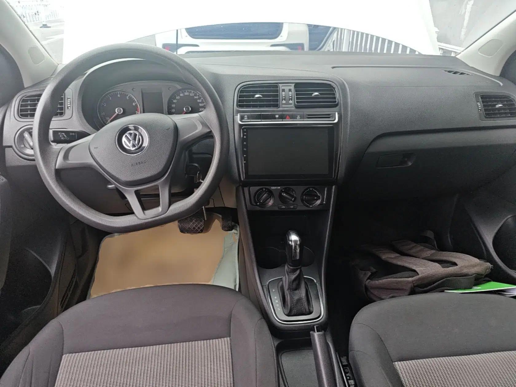 Volkswagen Polo 2018 1.5L Automatic Advanced Driving Model — миниатюра 12
