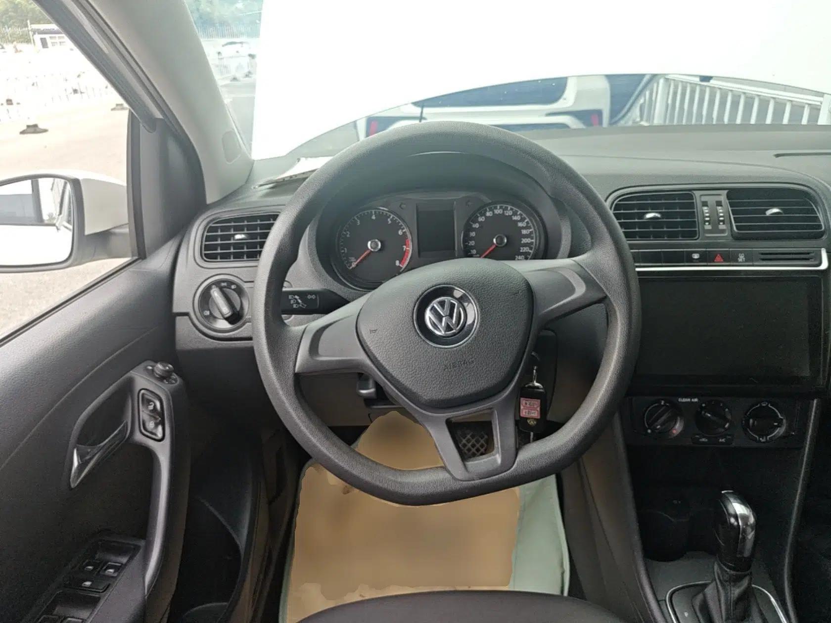 Volkswagen Polo 2018 1.5L Automatic Advanced Driving Model — миниатюра 13