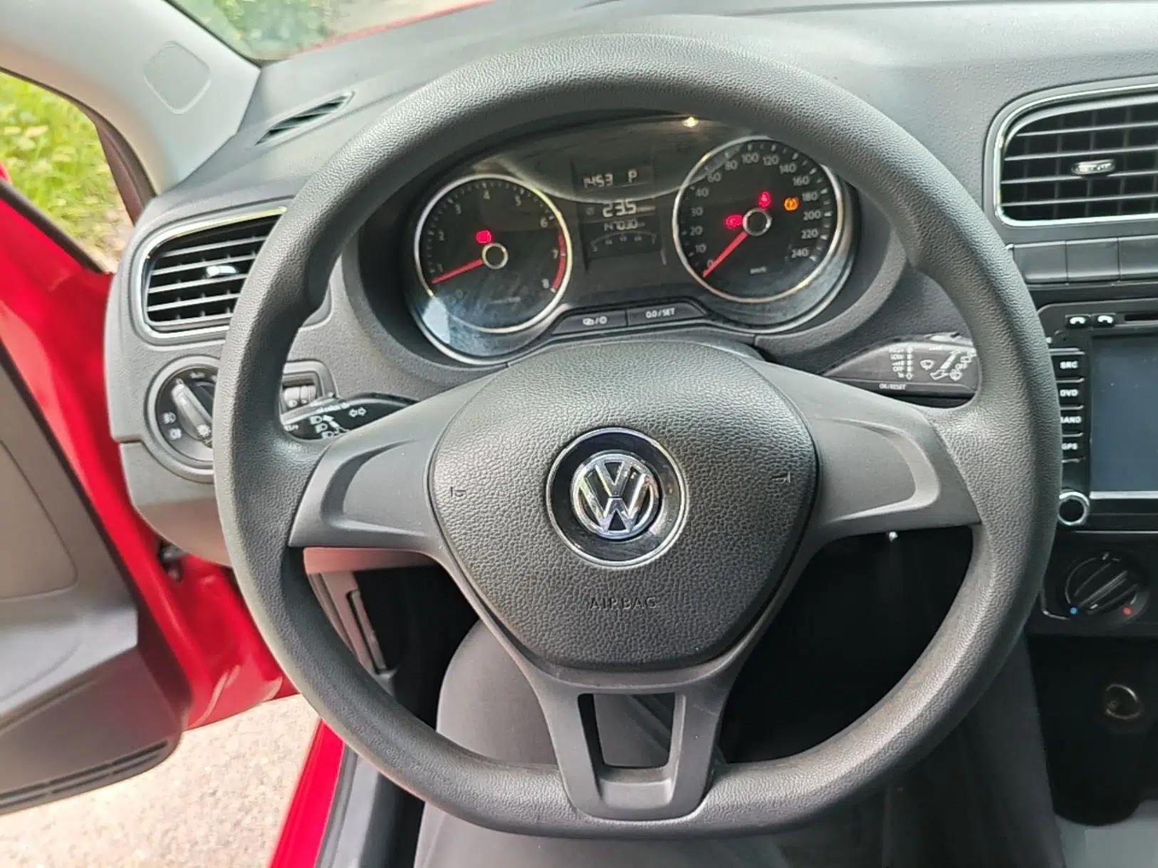 Volkswagen Polo 2014 1.6L Automatic Comfort Edition — миниатюра 18