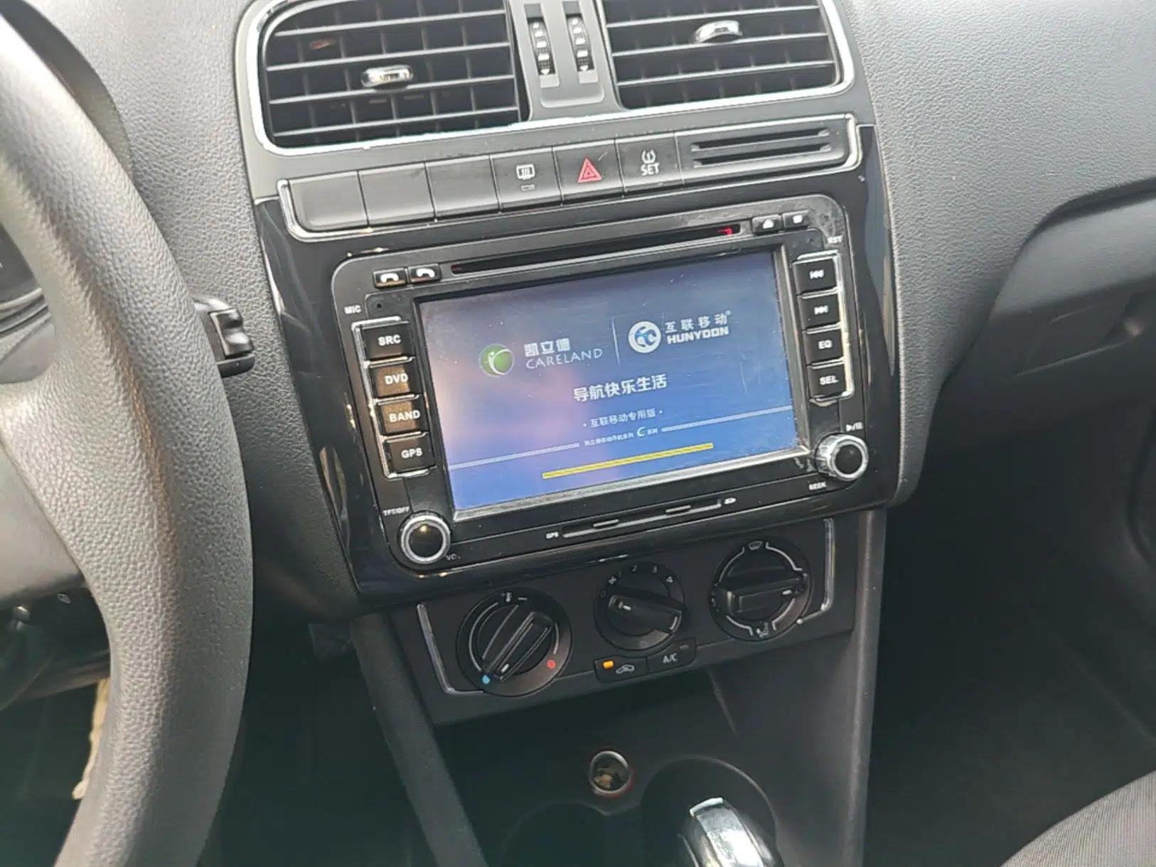 Volkswagen Polo 2014 1.6L Automatic Comfort Edition — миниатюра 20