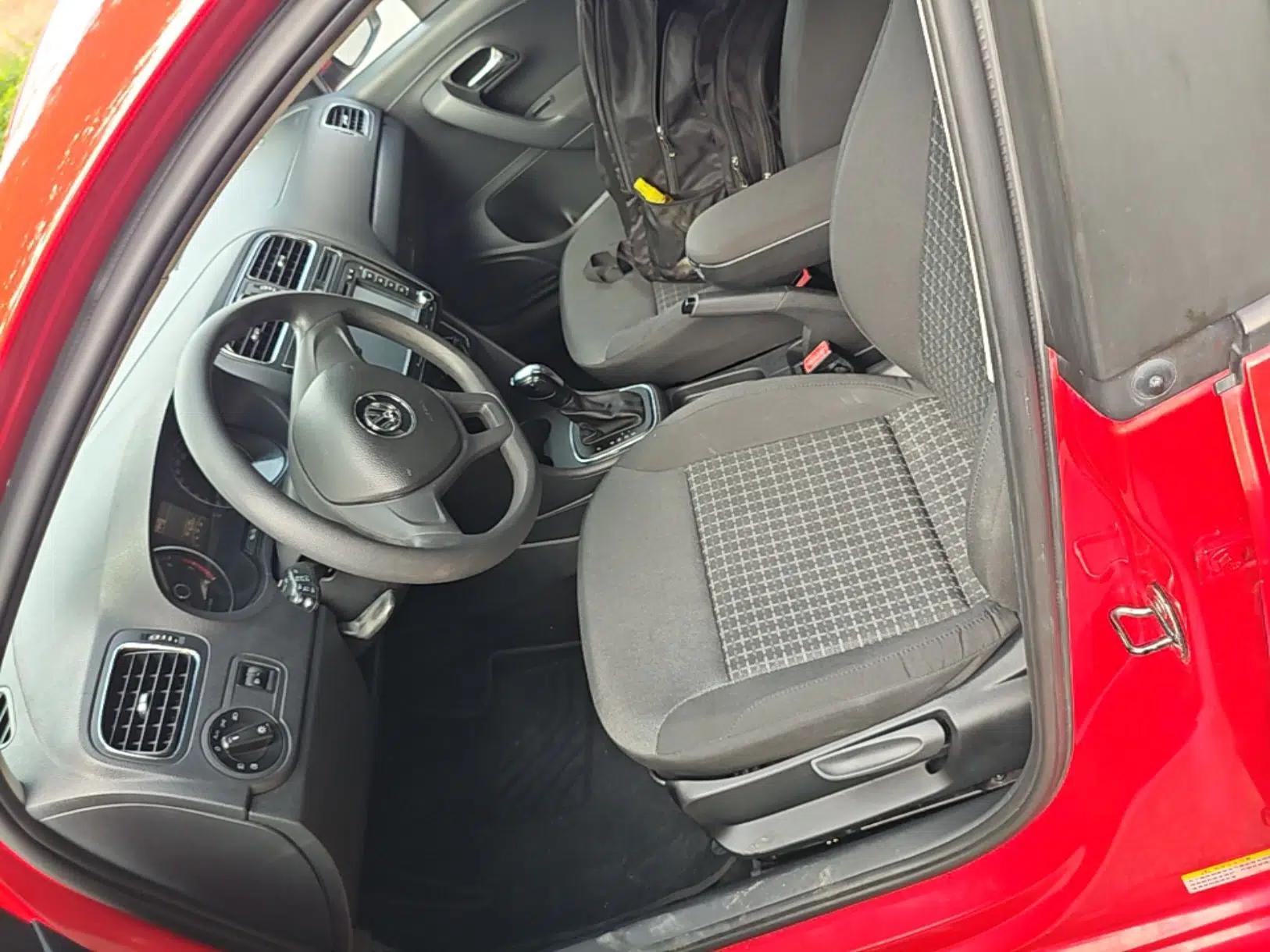 Volkswagen Polo 2014 1.6L Automatic Comfort Edition — миниатюра 22
