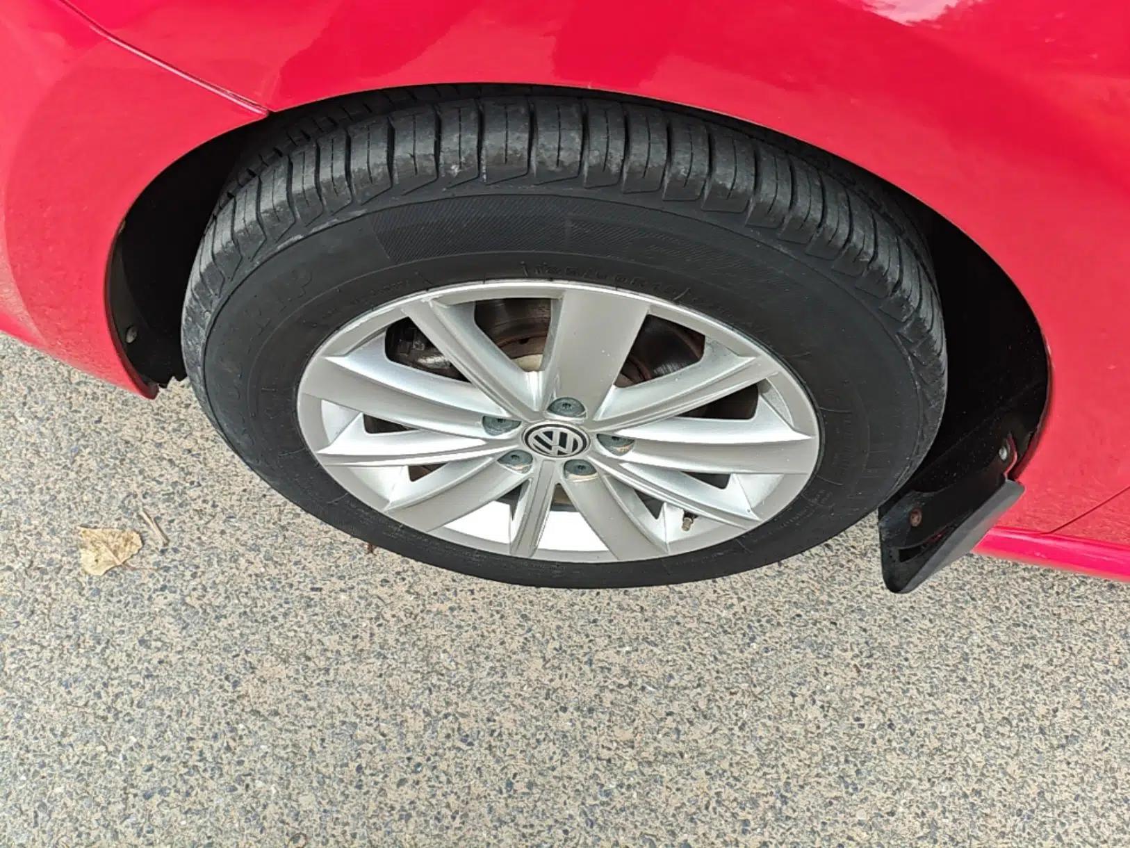 Volkswagen Polo 2014 1.6L Automatic Comfort Edition — миниатюра 10
