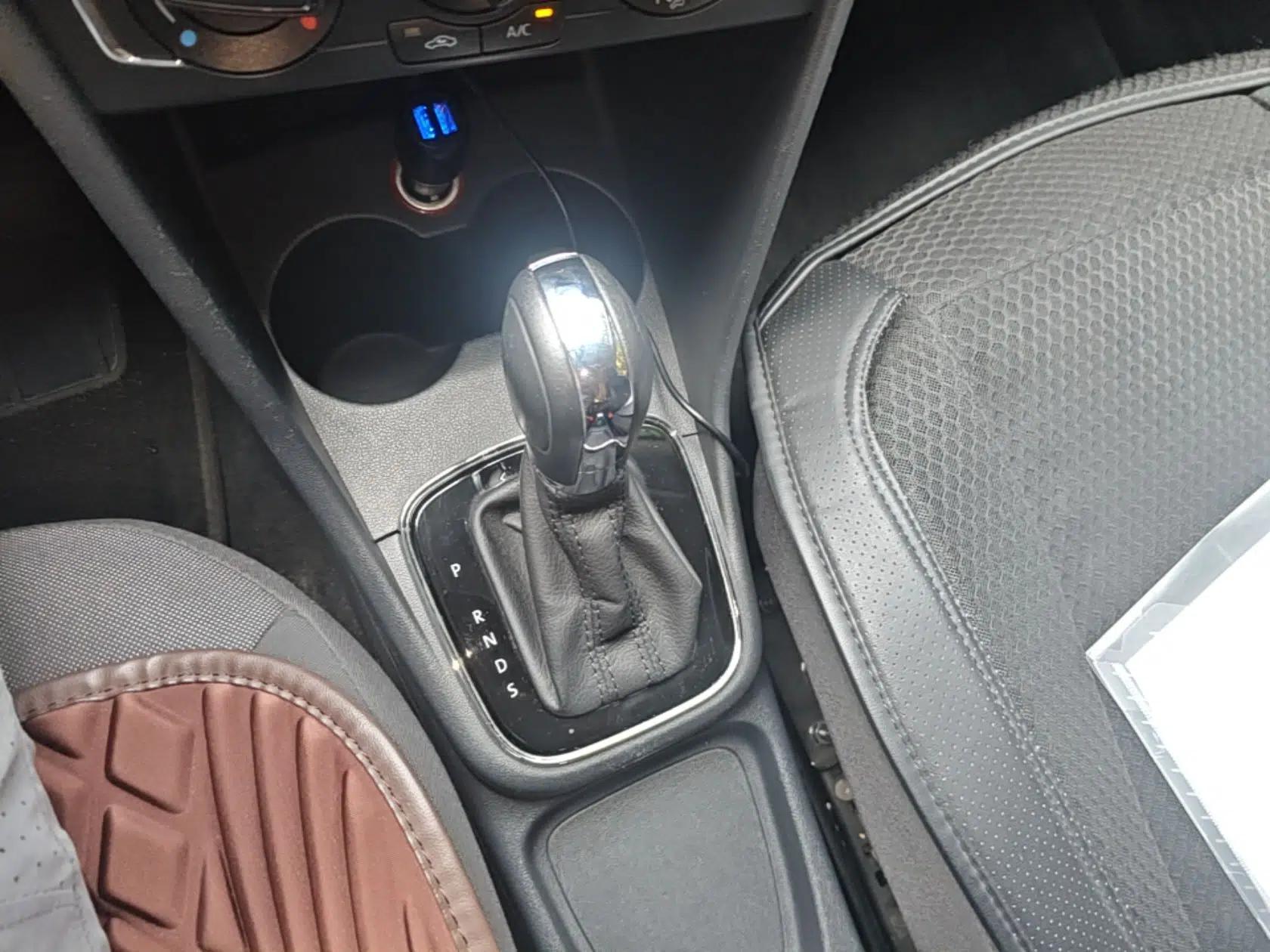 Volkswagen Polo 2016 1.6L Automatic Comfort Model — миниатюра 11