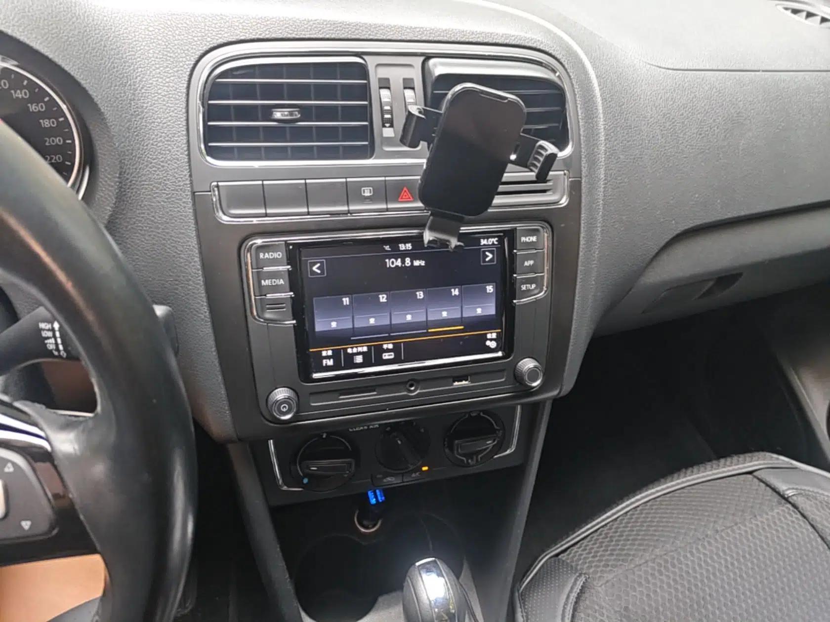 Volkswagen Polo 2016 1.6L Automatic Comfort Model — миниатюра 10