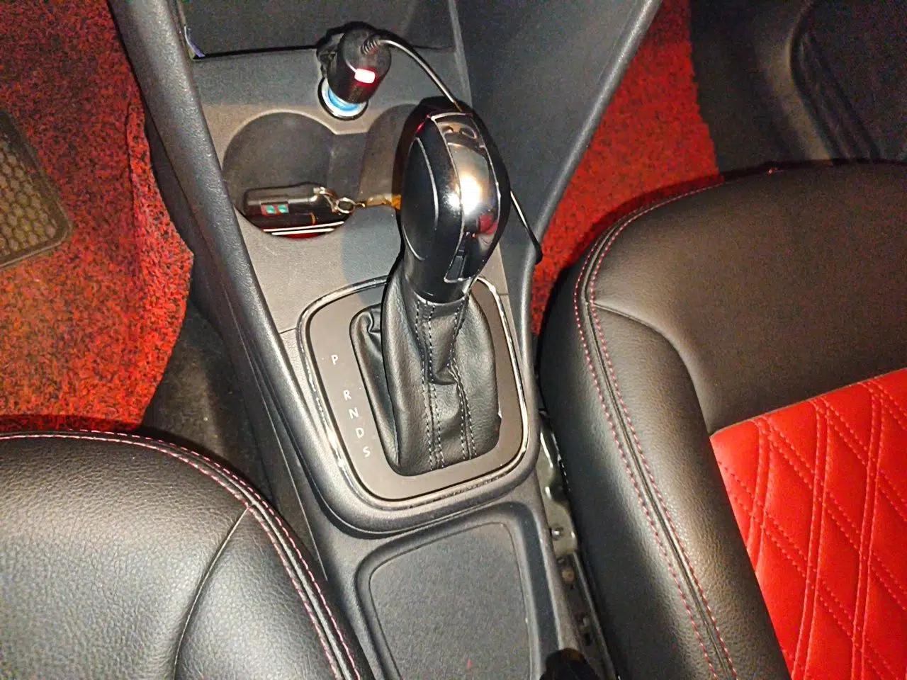 Volkswagen Polo 2016 1.4L Automatic Trendy Model — миниатюра 14