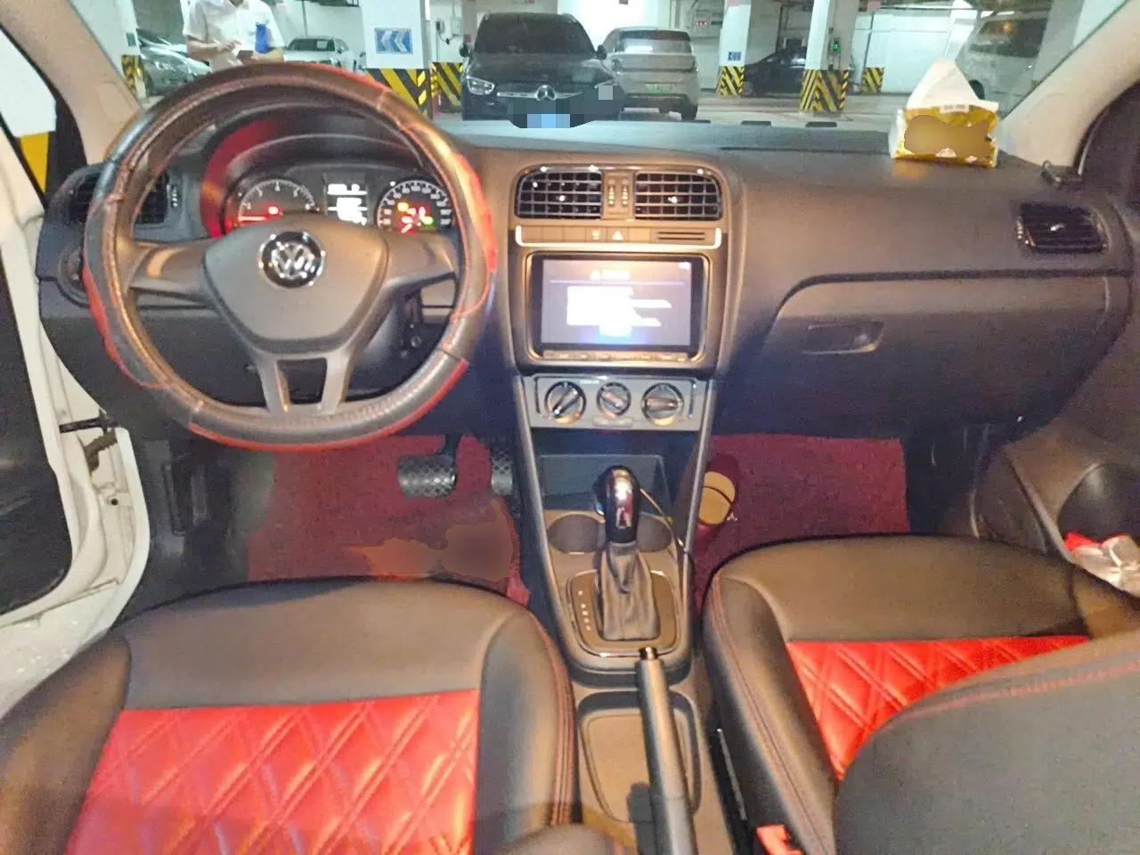 Volkswagen Polo 2016 1.4L Automatic Trendy Model — миниатюра 9