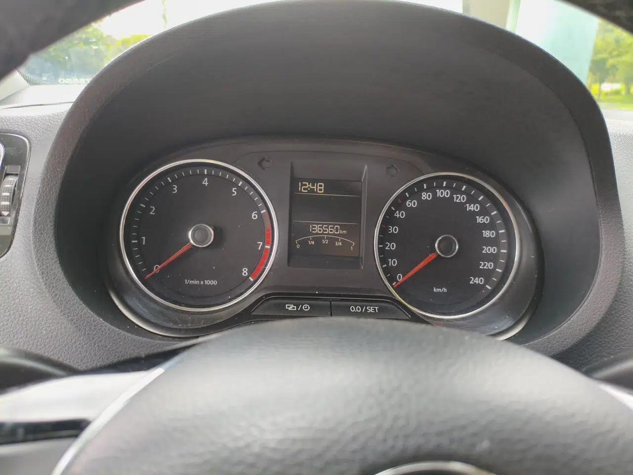 Volkswagen Polo 2014 1.6L Automatic Luxury Edition — миниатюра 11