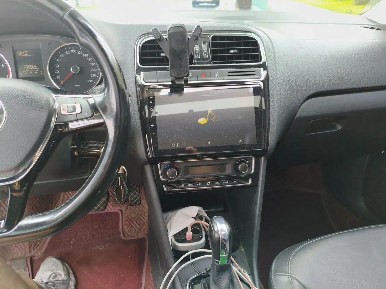 Volkswagen Polo 2014 1.6L Automatic Luxury Edition — миниатюра 13