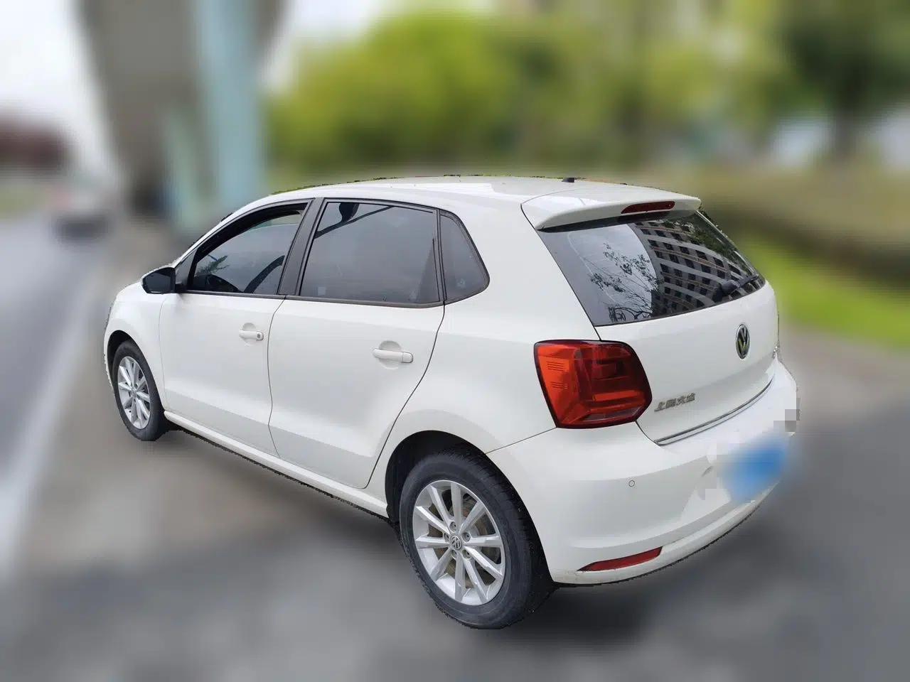 Volkswagen Polo 2014 1.6L Automatic Luxury Edition — миниатюра 4