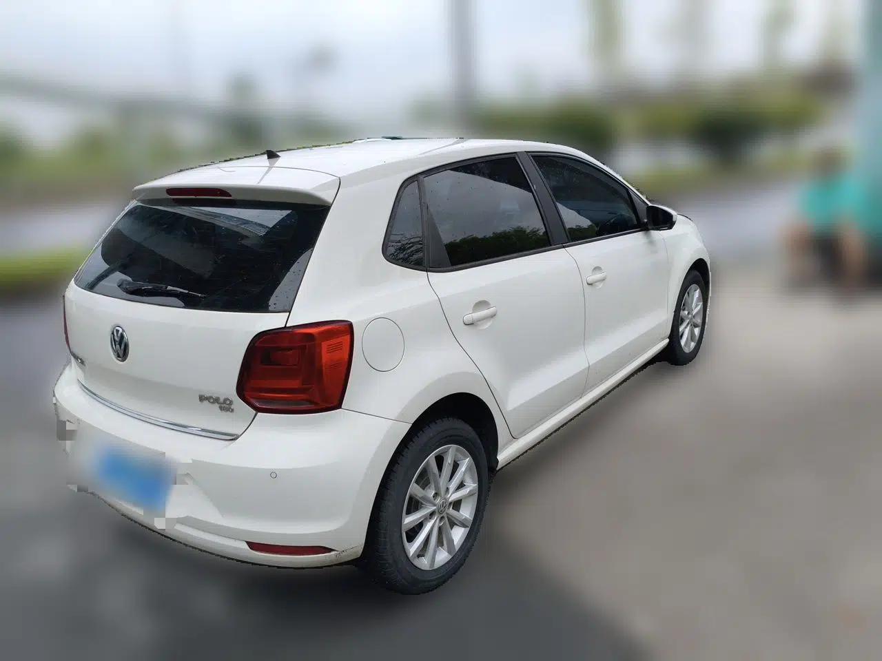 Volkswagen Polo 2014 1.6L Automatic Luxury Edition — миниатюра 6