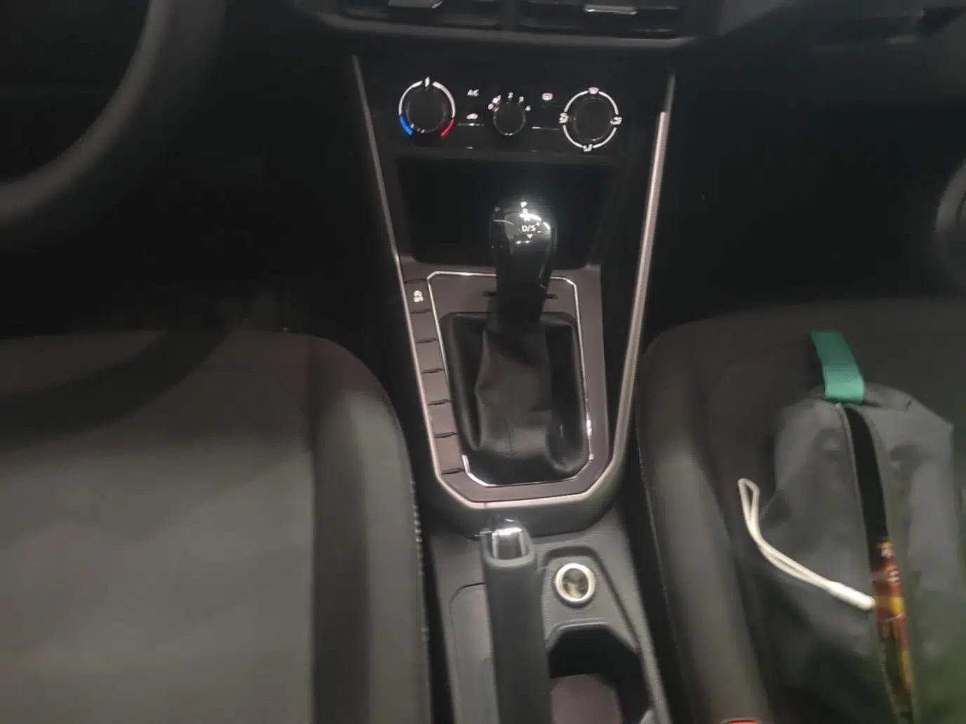Volkswagen Polo 2019 Plus 1.5L Automatic Panoramic Enjoyment Edition — миниатюра 21