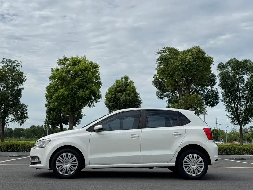 Volkswagen Polo 2018 1.5L Automatic Enjoyment Model — миниатюра 18