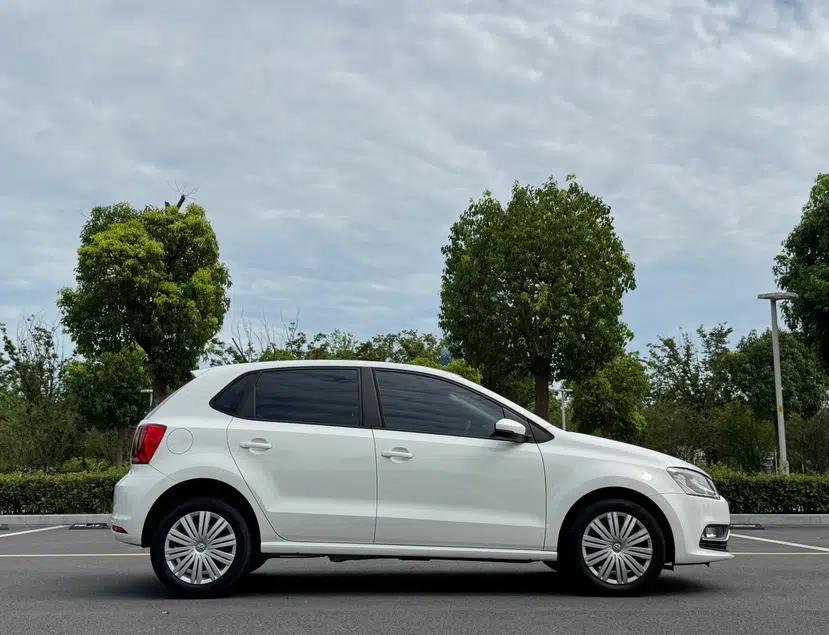 Volkswagen Polo 2018 1.5L Automatic Enjoyment Model — миниатюра 20