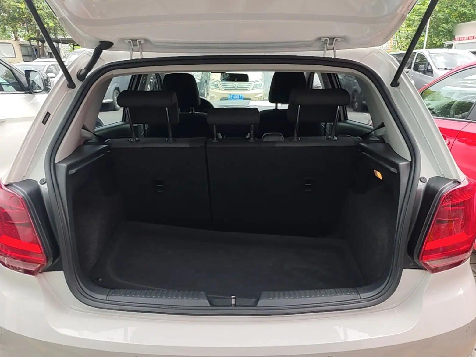 Volkswagen Polo 2018 1.5L Automatic Enjoyment Model — миниатюра 33