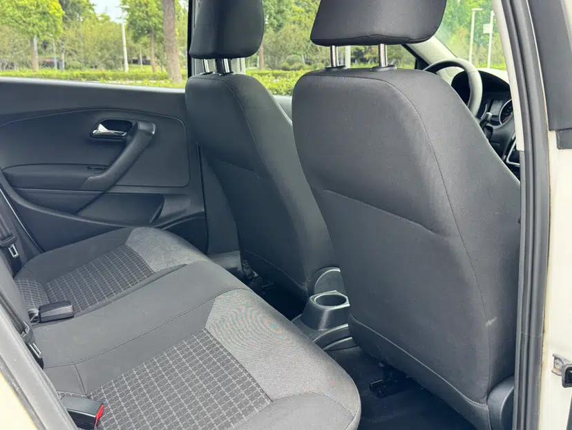 Volkswagen Polo 2018 1.5L Automatic Enjoyment Model — миниатюра 35