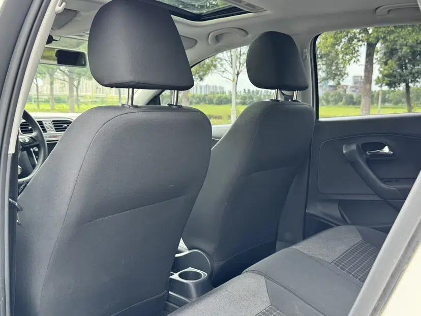 Volkswagen Polo 2018 1.5L Automatic Enjoyment Model — миниатюра 41