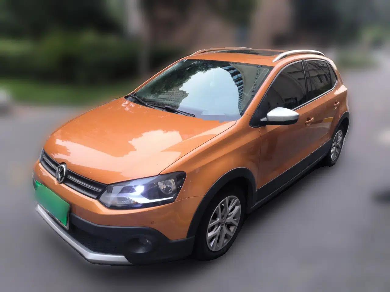 Volkswagen Polo 2016 1.6L Cross Polo Automatic — миниатюра 1