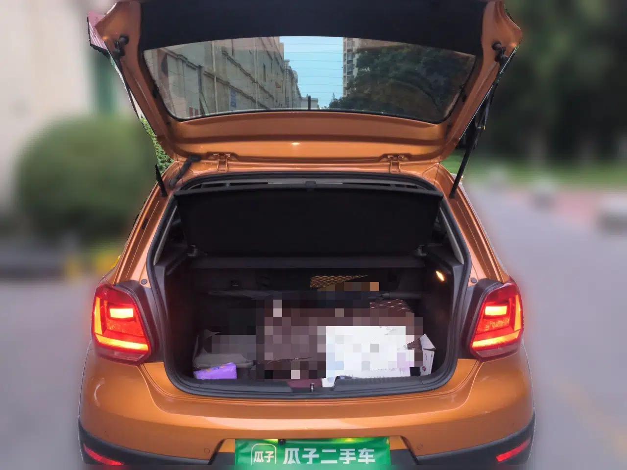 Volkswagen Polo 2016 1.6L Cross Polo Automatic — миниатюра 19