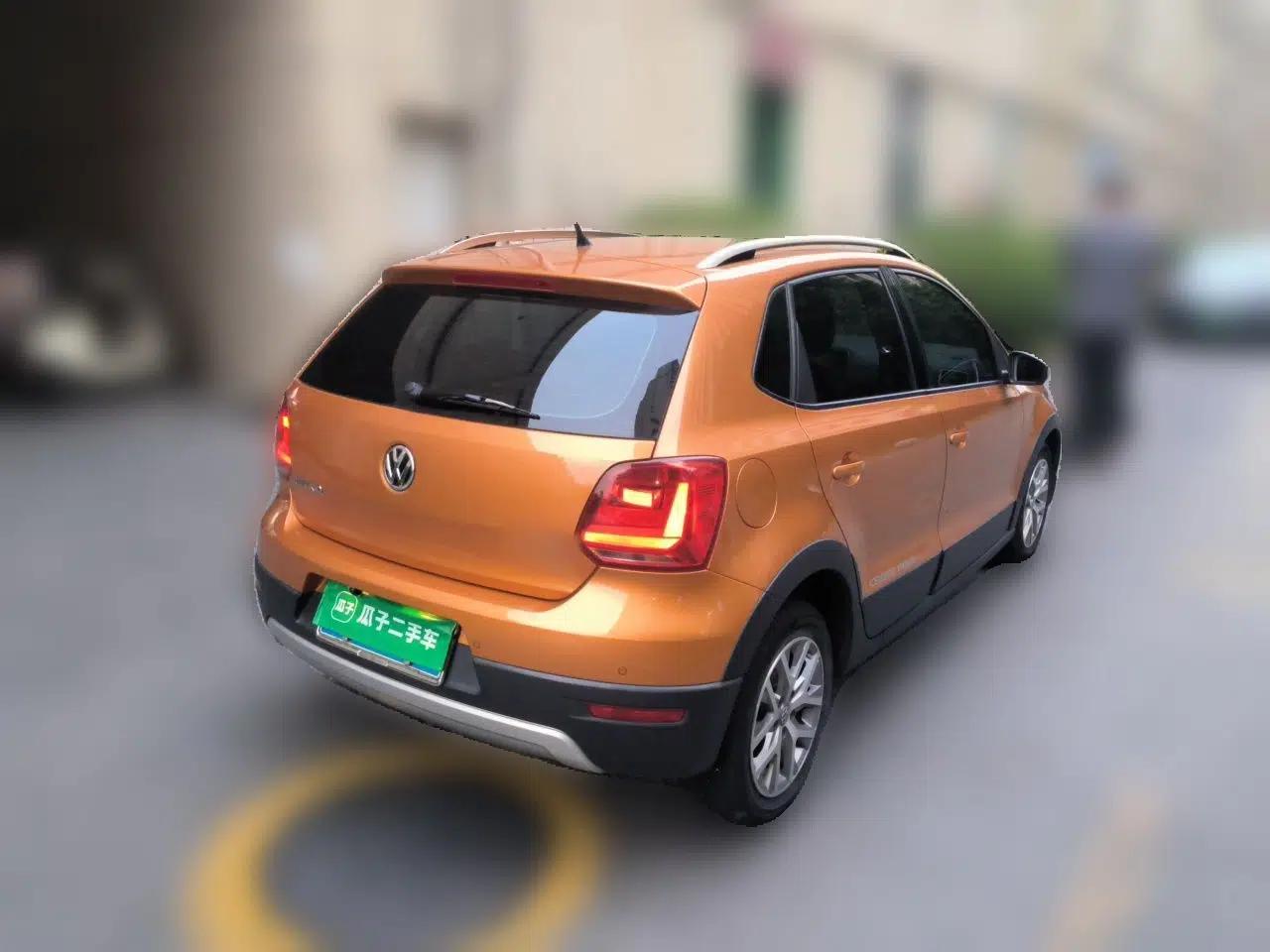 Volkswagen Polo 2016 1.6L Cross Polo Automatic — миниатюра 6
