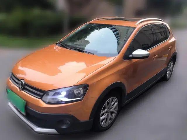 Volkswagen Polo 2016 1.6L Cross Polo Automatic
