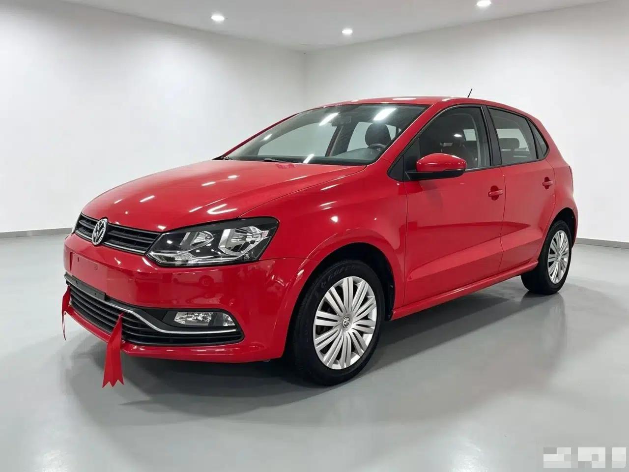 Volkswagen Polo 2016 1.6L Automatic Comfort Model — миниатюра 1
