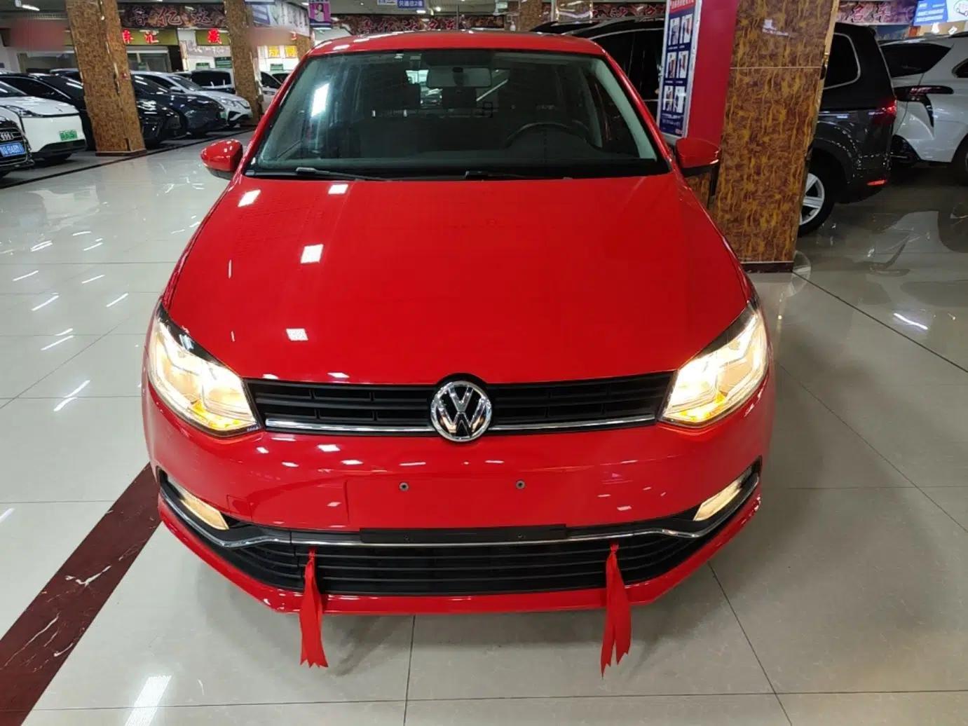 Volkswagen Polo 2016 1.6L Automatic Comfort Model — миниатюра 2