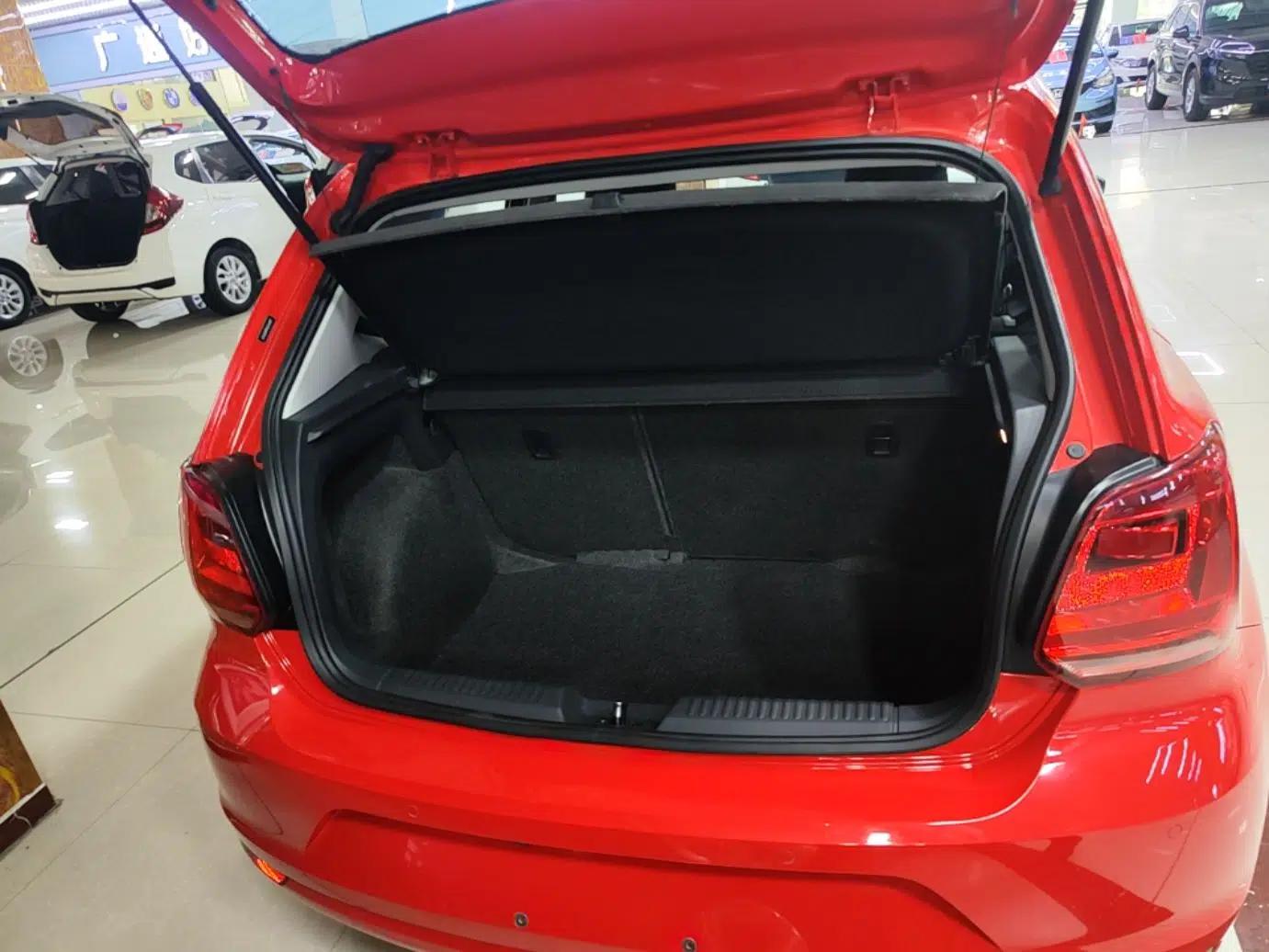 Volkswagen Polo 2016 1.6L Automatic Comfort Model — миниатюра 22