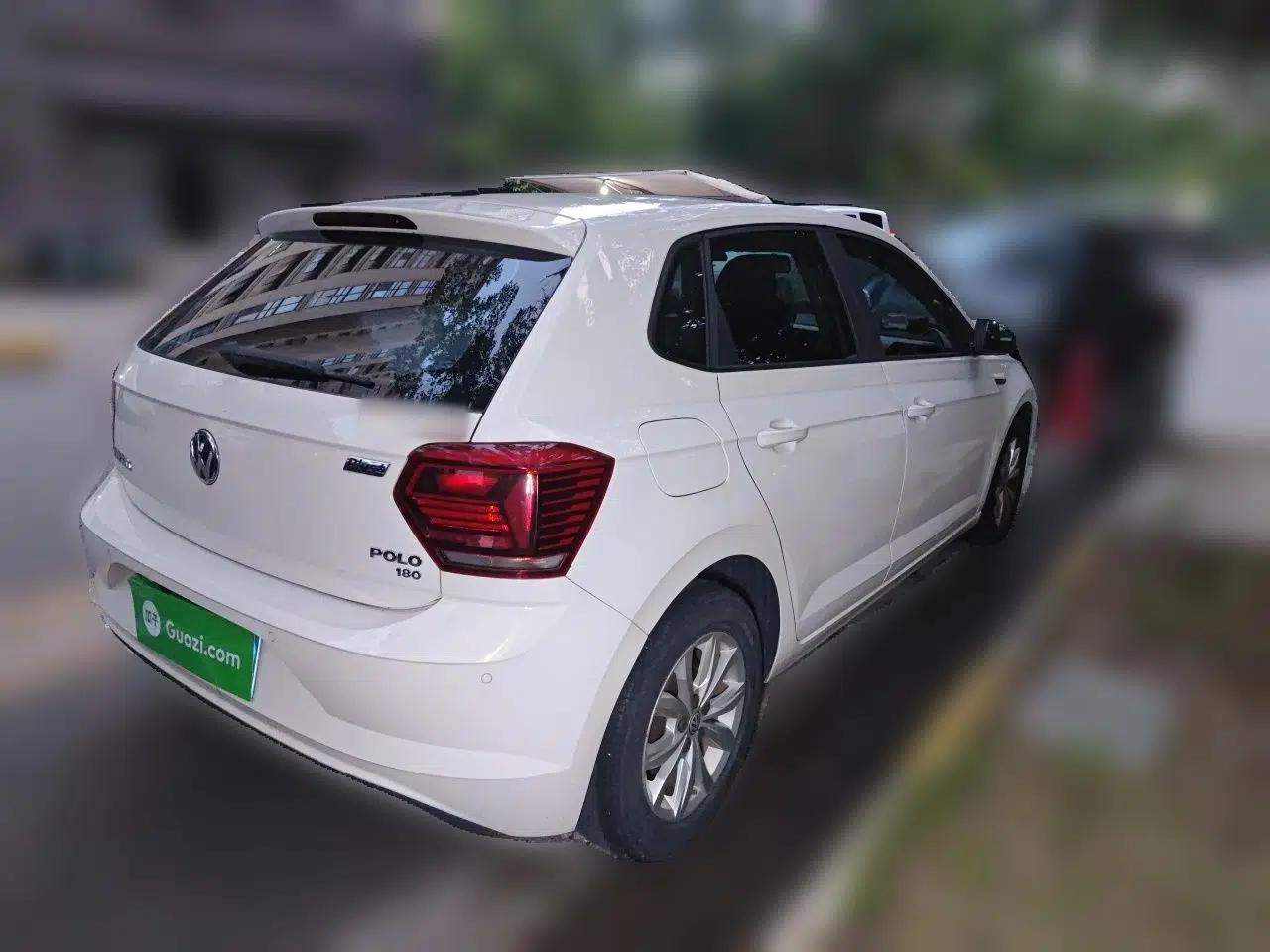 Volkswagen Polo 2019 Plus 1.5L Automatic Colorful Technology Edition — миниатюра 6