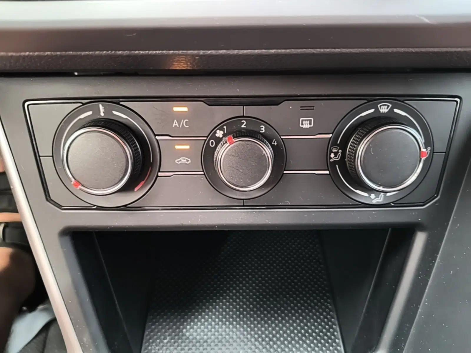 Volkswagen Polo 2023 Plus 1.5L Automatic Enjoy-the-Moment Edition — миниатюра 15