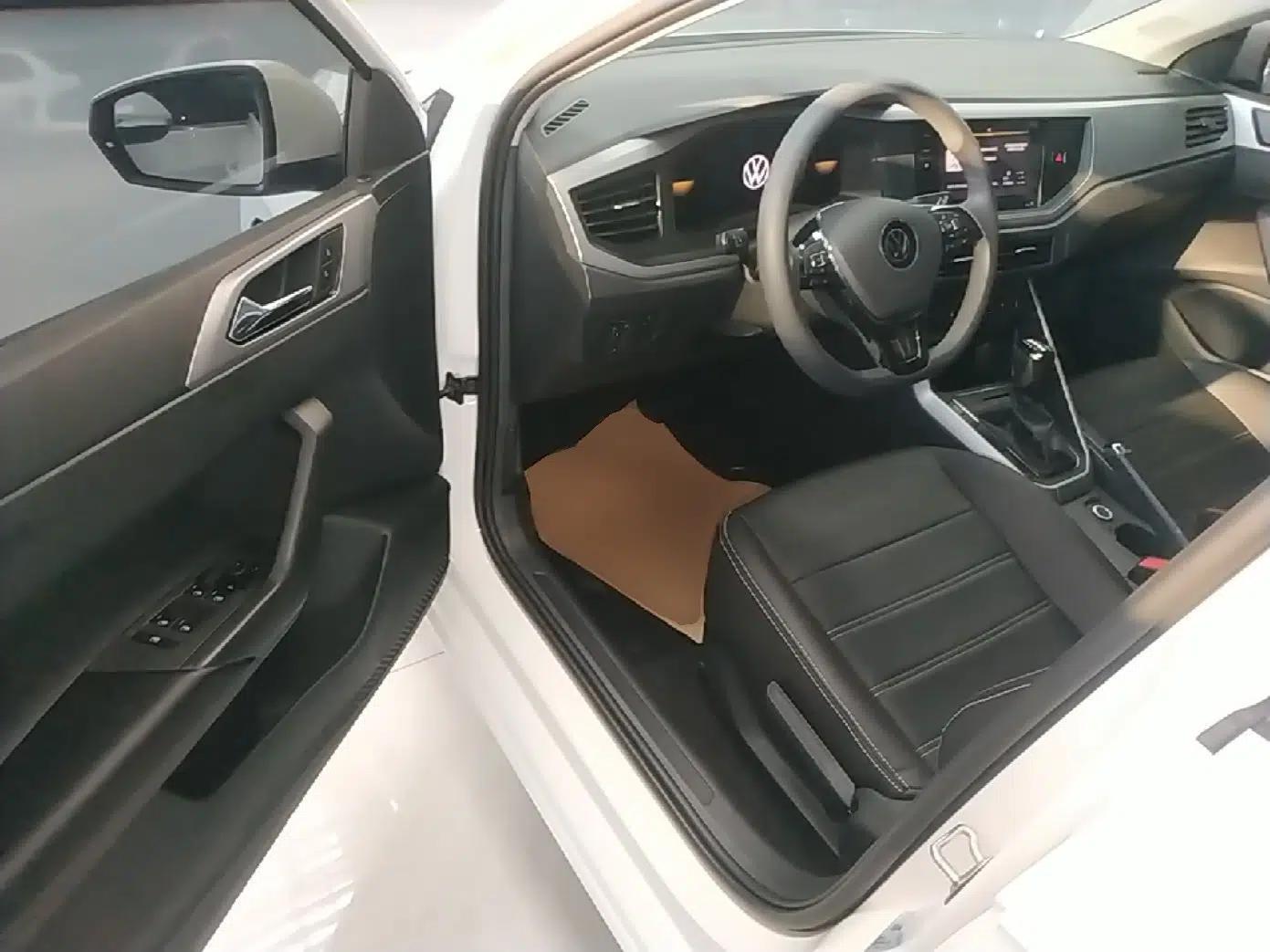 Volkswagen Polo 2023 Revised Plus 1.5L Automatic – Enjoy Life Edition — миниатюра 18