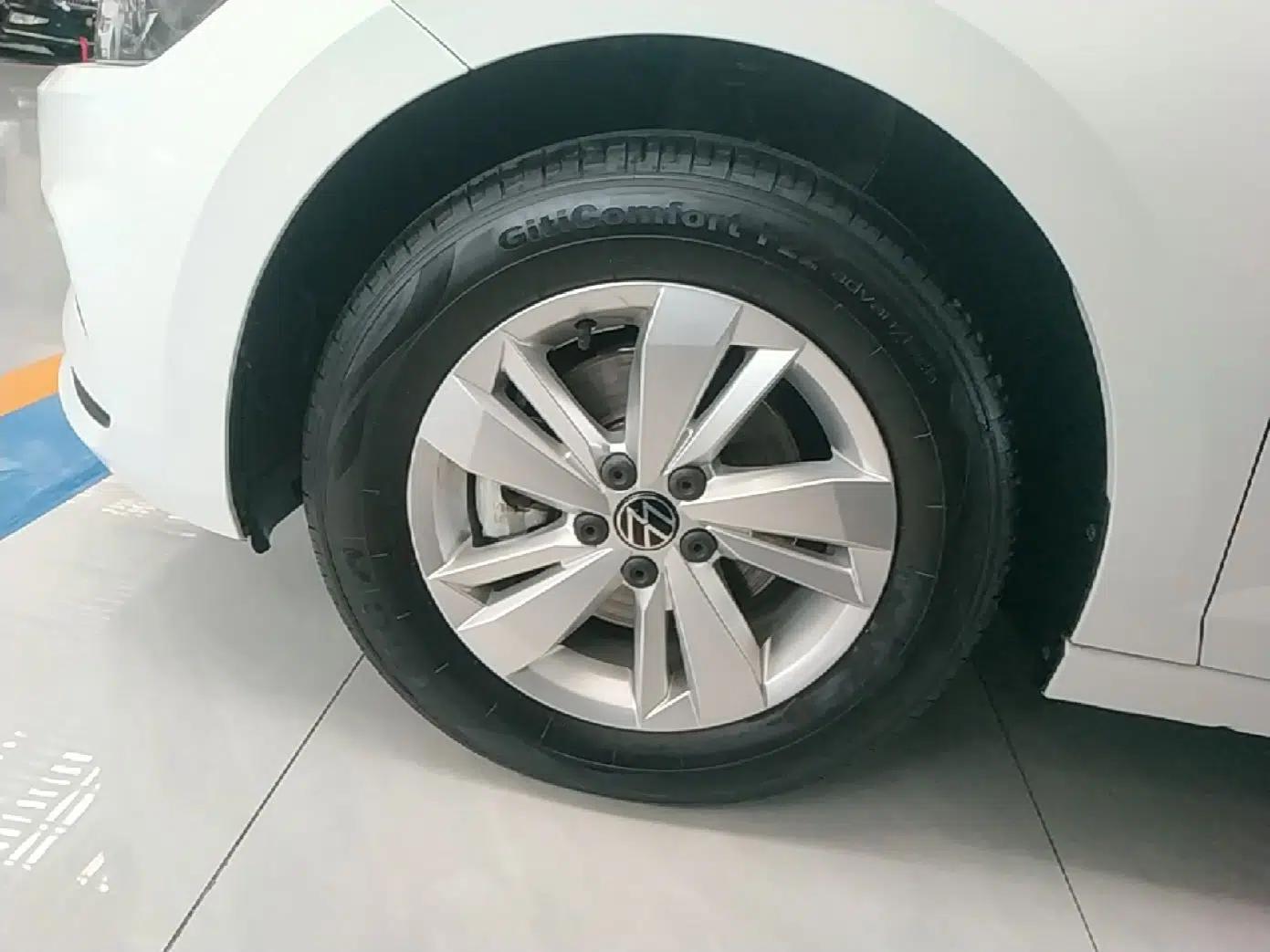 Volkswagen Polo 2023 Revised Plus 1.5L Automatic – Enjoy Life Edition — миниатюра 10
